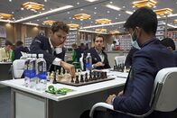 Reporter – Schach-Grossmeister Nico Georgiadis spielt gegen einen der stärksten Gegner des Turniers.