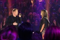 Drop the Mic – James Corden, l.; Halle Berry, r.