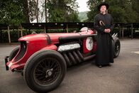 Father Brown – Father Brown (Mark Williams) will den Mörder von Audrey MacMurray finden. Er glaubt nicht, dass Harriet Audrey getötet hat.