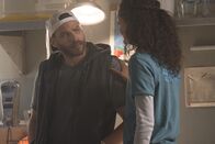 Mysterious Mermaids – Xander McClure (Ian Verdun, l.); Maddie Bishop (Fola Evans-Akingbola, r.)