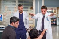 Grey's Anatomy – L-R: Dr. Jackson Avery (Jesse Williams), Dr. Alex Karev (Justin Chambers).