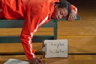 Movie 43 – Versucht bis zur Erschöpfung, seinem Team klarzumachen, dass es gewinnen kann, weil sie dunkelhäutige Spieler sind: Coach Jackson (Terrence Howard) ...