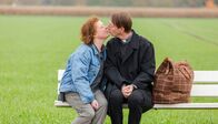 Meuchelbeck – Mechthild von der Waals (Dagmar Sachse) und Pfarrer Hape Seifert (Luc Feit) kommen sich näher...