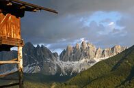 Dem Himmel so nah – Blick auf die Geislergruppe in den Dolomiten.