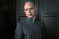 Die Neue Zeit – Johannes Itten (Sven Schelker) verlässt das Bauhaus.