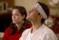 The Goldbergs – Erica Goldberg (Hayley Orrantia, l.); Barry Goldberg (Troy Gentile, r.)