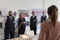 Check Check – (v.l.n.r.) Ertu Karahanci (Kailas Mahadevan); Ingrid (Petra Kleinert); Jan Rothe (Klaas Heufer-Umlauf); Harald (Jan Georg Schütte)