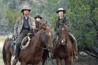 Todeszug nach Yuma – Christian Bale (Dan Evans), Benjamin Petry (Mark Evans), Logan Lerman (William Evans).