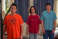 The Goldbergs – (v.li.) Troy Gentile (Barry Goldberg), Matt Bush (Andy Cogan), Sam Lerner (Geoff Schwartz).