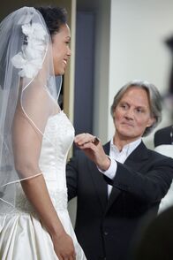 Mein perfektes Hochzeitskleid! - Atlanta – In Sachen Hochzeitskleid ist Monte Durham (r.) Experte.
