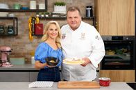 Silvia kocht – Silvia Schneider, Manuel Gratzl („Geflämmtes Filet von der Lachsforelle“ und „Topfenpalatschinken“).