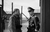 Der Hauptmann – Milan Peschel (Freytag), Max Hubacher (Willi Herold).