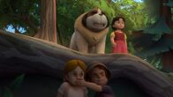Heidi – Theresa und Willi folgen Heidi heimlich, die auf der Suche ist nach Peter ist.Â