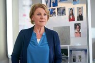 Marie Brand – Marie Brand (Mariele Millowitsch) versucht bei der Ermittlung die Zusammenhänge zu verstehen.