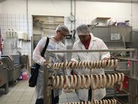 Lebensmittelpolizei – Routinekontrolle Traditionsfleischerei