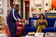 The Neighborhood – Calvin Butler (Cedric the Entertainer, l.); Tina Butler (Tichina Arnold, r.)