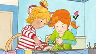 Meine Freundin Conni – Conni und Anna basteln ihre Drachen selbst.