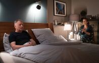 In aller Freundschaft – Katja Brückner (Julia Jäger) erzählt Dr. Roland Heilmann (Thomas Rühmann) am Abend, dass ihre akribische, disziplinierte Kollegin eine völlig chaotische Wohnung hat ... ob das wohl mit ihrer ADHS zusammenhängen könnte? Katjas Kollegin ist gerade Patientin in der Sachsenklinik und Roland horcht auf.