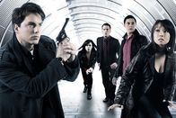 Torchwood – v.li.: John Barrowman, Eve Myles, Gareth David-Lloyd, Burn Gorman und Naoko Mori
