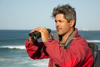 Hai vs. Wal – Der Meeresbiologe Ryan Johnson beobachtet die Wanderung der Buckelwale entlang der Ostküste Südafrikas.