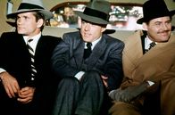 Der Clou – Chicago in den 1930er Jahren: In der Stadt wimmelt es von Gaunern (Charles Dierkop, li., Robert Redford, Mi., Robert Shaw, re.) und korrupten Polizisten: Das illegale Wettgeschäft blüht.