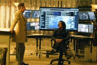 Instinct – Bei ihm sucht Dr. Reinhart (Alan Cumming, l.) auch für seine aktuellen Ermittlungen Rat: Freund und ehemaliger CIA-Kollege Julian Cousins (Naveen Andrews, r.) ...