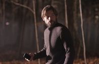 Mama – Als seine Nichten in einer heruntergekommenen Hütte im Wald gefunden werden, ist Lucas (Nikolaj Coster-Waldau) zuerst überglücklich. Doch dann entdeckt er, dass sich das Böse an die Mädchen geheftet hat ...