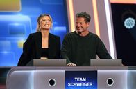 Quizduell-Olymp – Die Kandidat:Innen des Teams "Schweiger": Die Schauspielerin Luna Schweiger (l.) und ihr Vater, der Schauspieler Til Schweiger (r.).