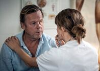Mankells Wallander – Kommissar Wallander hat immer mehr Aussetzer und beschließt sich neurologisch untersuchen zu lassen.