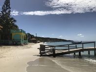 Verrückt nach Meer – Steg auf Roatán, Honduras.