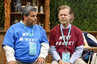 Shameless – Mikey O (Luis Guzman) und Frank Gallagher (William H. Macy)