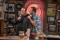 Kevin Can Wait – (v.li.) Kevin James (Kevin Gable), Adam Sandler (Jimmy Landers).