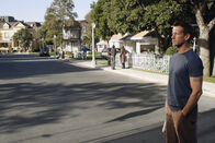 Desperate Housewives – Mike (James Denton) sucht eine Hypnosetherapeutin auf, um endlich die Lücken in seinem Gedächtnis zu füllen ...