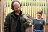 Frühling – Filippa (Cristina do Rego) versucht, in einer Greifvogelauffangstation eine Partnerin für ein einsames Adlermännchen zu finden. Der Vogelpfleger Rudolf Weiler (Andreas Leopold Schadt) unterstützt sie darin.