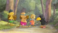Der kleine Rabe Socke – Socke will wissen, was Arthur und Henry vorhaben.
