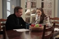 Last Man Standing – Mike (Tim Allen, l.); Eve (Kaitlyn Dever, r.)