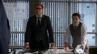 Bull – Dr. Jason Bull (Michael Weatherly, l.); Benny Colón (Freddy Rodríguez, r.)