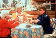 Golden Girls – L-R: Sophia Petrillo (Estelle Getty), Dorothy Zbornak (Bea Arthur), Blanche Devereaux (Rue McClanahan).