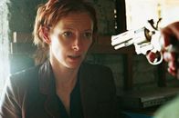 Julia – Julia (Tilda Swinton) hat sich in Mexiko mit den falschen Leuten eingelassen. Bald werden diese gewalttätig.