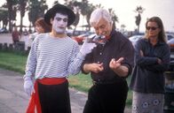 Diagnose: Mord – Tod (David Ackert, l.); Dr. Mark Sloan (Dick Van Dyke, r.)