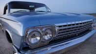 Car Rescue - Ran an den Rost! – The front grill of the Impala.