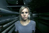 Puls – Kommt einem Experiment auf die Spur, das auf schreckliche Weise fehlgeschlagen ist: Psychologiestudentin Mattie (Kristen Bell) ...