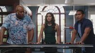 Hawaii Five-0 – (v.l.n.r.) Lou Grover (Chi McBride); Tani Rey (Meaghan Rath); Junior Reigns (Beulah Koale)
