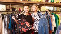 TickTack - Zeitreise mit Lisa & Lena – Lisa und Lena stöbern im Vintageladen