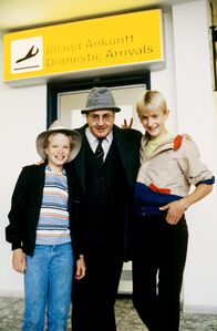 Der Leihopa – (v.li.) Robert Luchak, Alfred Böhm, Evan Smith.