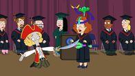 American Dad! – Vorne, l-r: Roger, Linda Bloodworth-Thomason. Hinter: Hayley (3.v.r.)