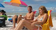 Magic Mike – Während Alex sich immer mehr für ein Leben als Stripper begeistert, erwägt Magic Mike (Channing Tatum, l.) seinen Rückzug aus dem Geschäft. Denn er hat sich unsterblich verliebt - in Alex' Schwester Paige (Cody Horn, r.) ...