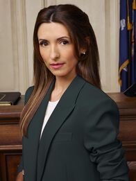 Night Court – India de Beaufort als Olivia Moore