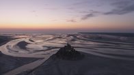 Wunderwerke der Weltgeschichte – Die Gezeiten in der Bucht des Mont-Saint-Michel gehören zu den stärksten ganz Europas.