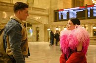 Katy Keene – KO Kelly (Zane Holtz, l.); Katy Keene (Lucy Hale, r.)